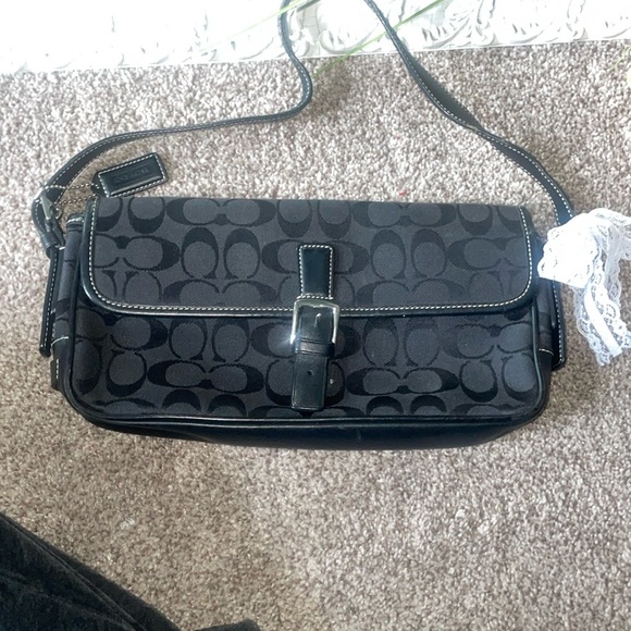 Coach Black Shoulder Bag - Picture 1 of 3